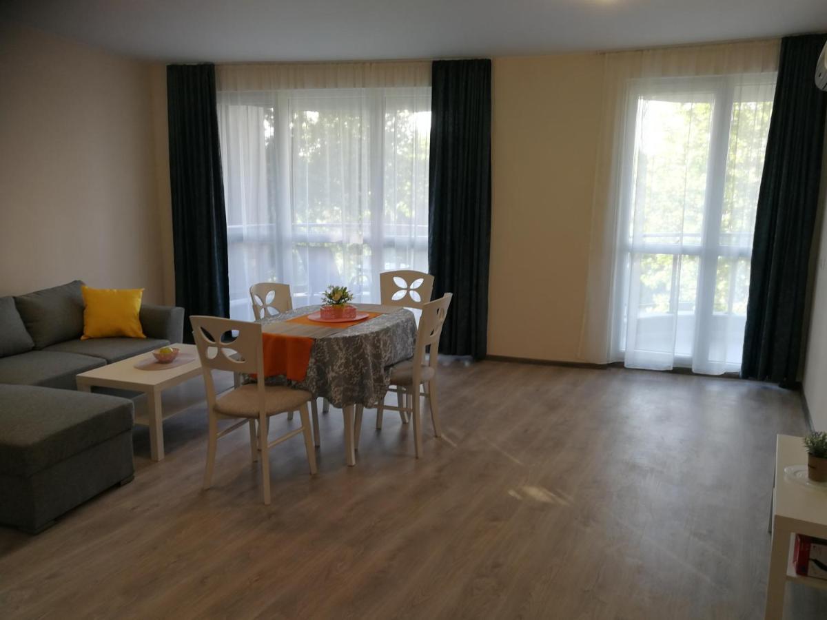 Donchevi Apartments Primorsko Buitenkant foto